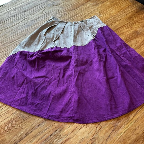 Anthropologie Left Of Center Diagonally Divided Women’s Two Toned Pleated Skirt - Picture 6 of 8